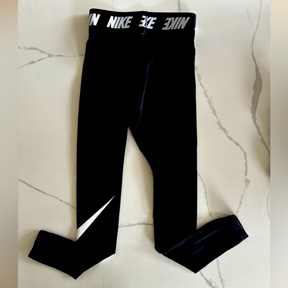 Nike womens extra small (XS) leggings with wide elastic waistband! - Picture 2 of 6
